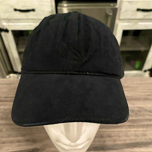 Solid Black Adjustable Hat♠️ - Picture 1 of 2